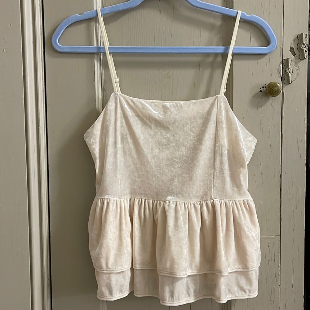 American Eagle Medium Cream top